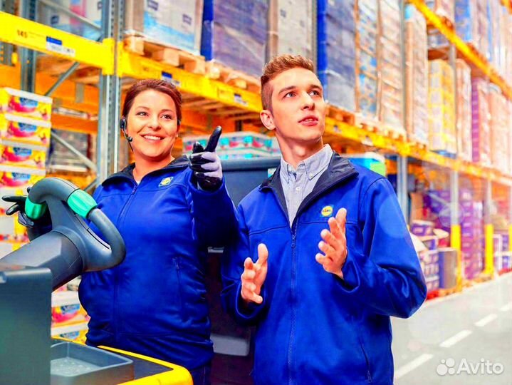 Комплектовщик вахта с проживанием 15 смен в Москве