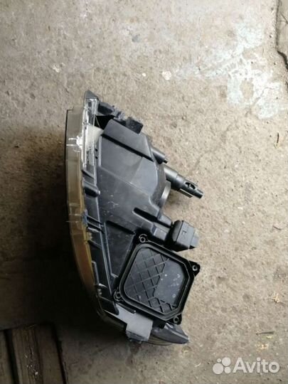 Фара правая Toyota Rav 4