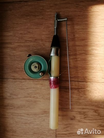 Зимняя удочка СССР с катушкой, блесны СССР