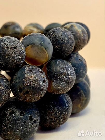 Шар из натуральный янтаря. Пейзажный шлак
