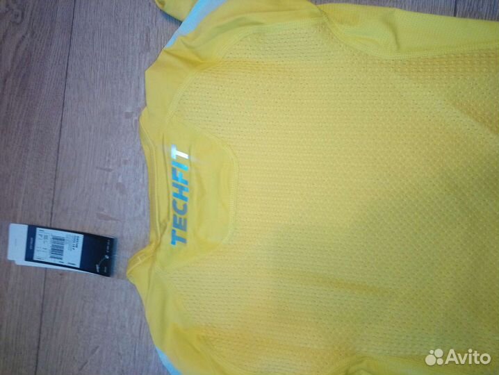 Кофта adidas techfit compression