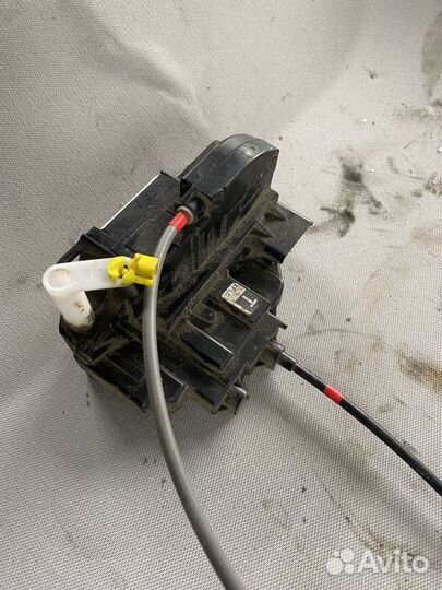 Замок двери передней левой Nissan Note (E11) I рес