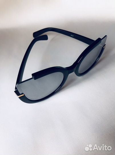 Очки солнцезащитные