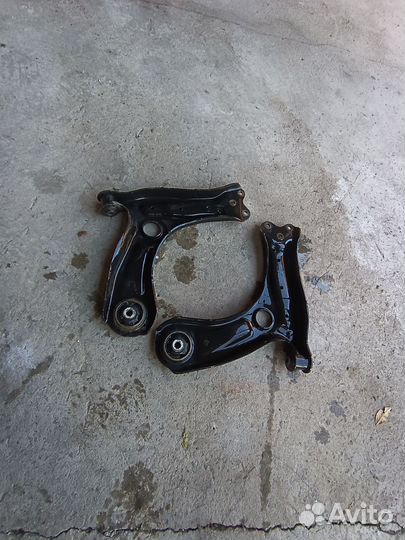 Рычаг передний поло седан