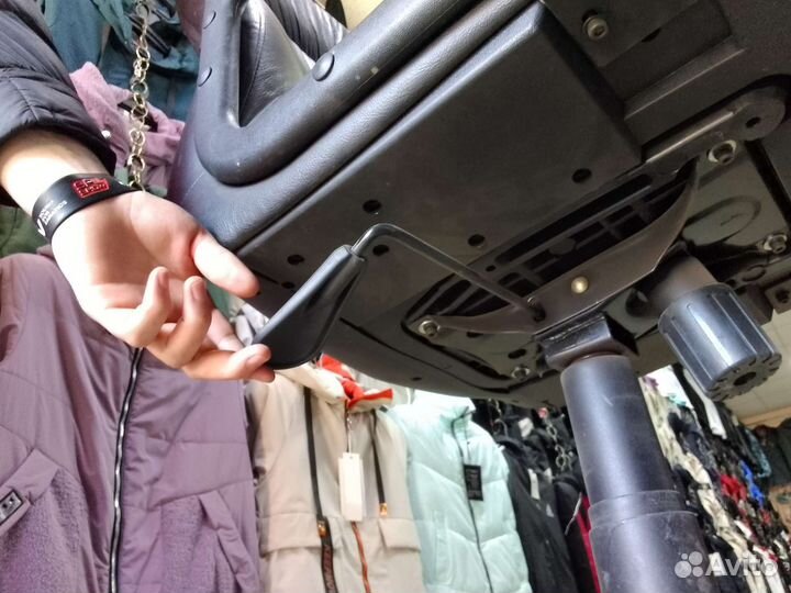 Офисное кресло