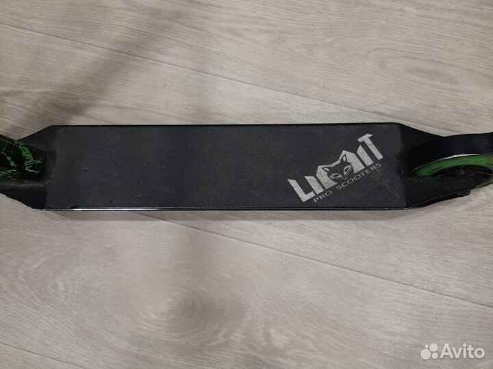 Трюковой самокат Limit