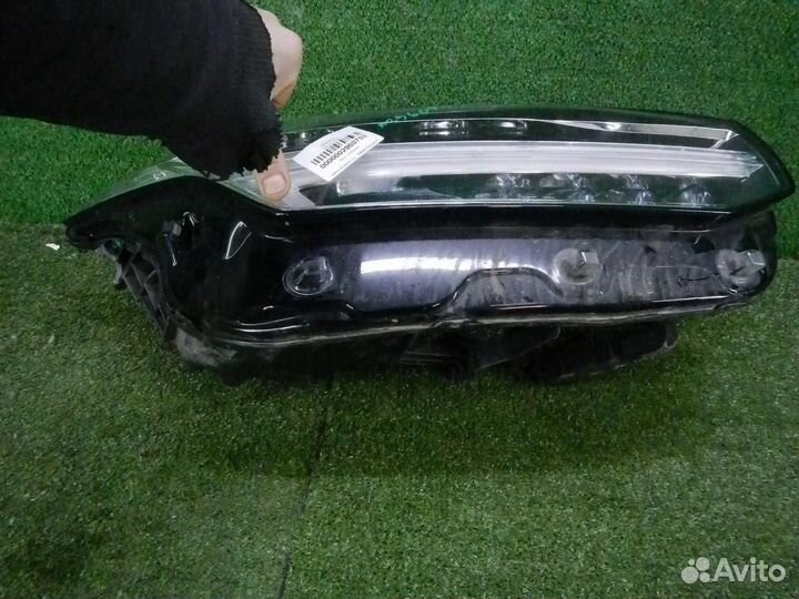 Фара правая Volvo XC90