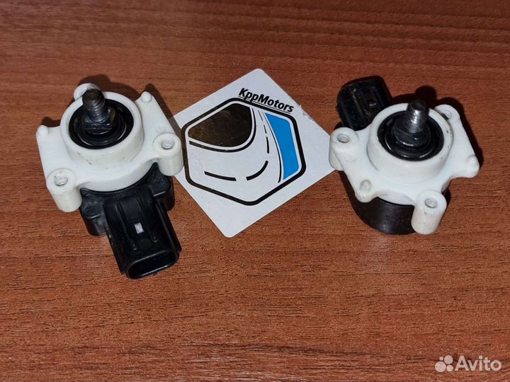 Датчик положения кузова Toyota Highlander