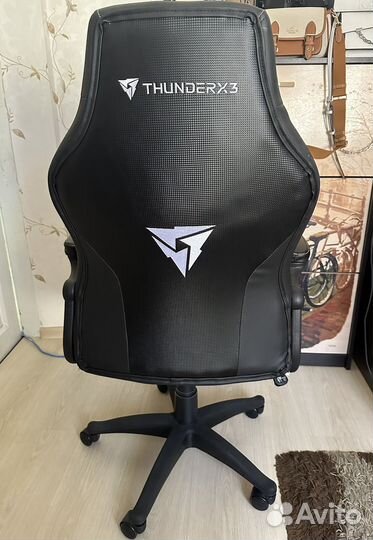 Компьютерное кресло thunderx3