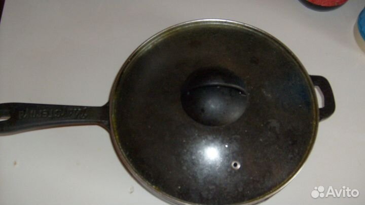 Чугунная сковорода