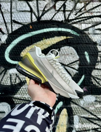 Nike Air Max Pulse Roam