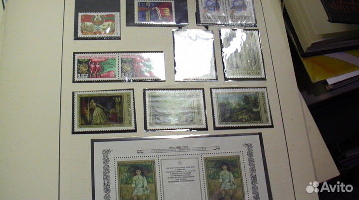 Марки много