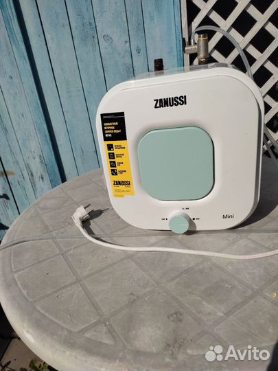 Водонагреватель Zanussi ZWH/S 10 Mini U