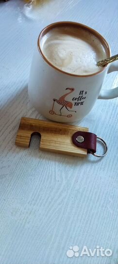 Подставка для телефона из дерева