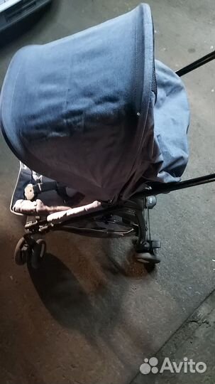 Прогулочная коляска peg perego трость