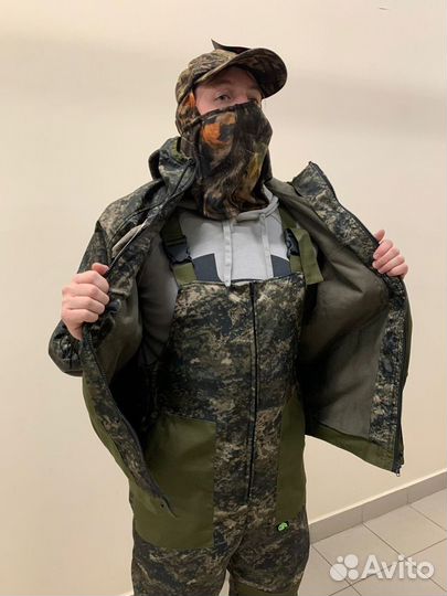 Демисезонный костюм на комбинезоне