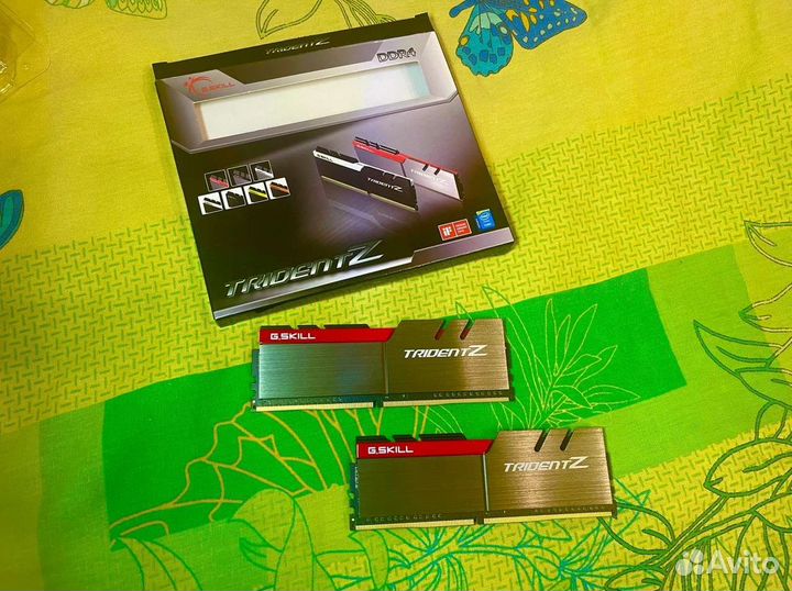 Оперативная память: G.Skill trident Z 16gb,4000Mhz