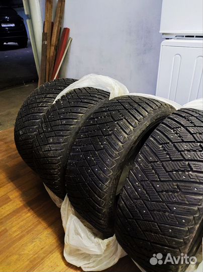 Goodyear Ultragrip Ice Arctic 245/45 R18