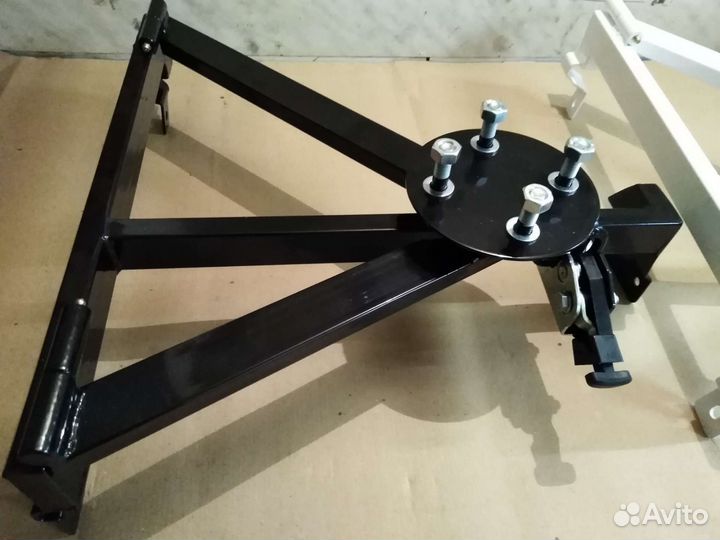 Кронштейн запасного колеса на ларгус