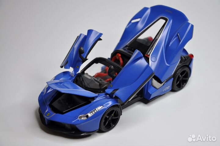 Модель автомобиля Ferrari LaFerrari F70 металл