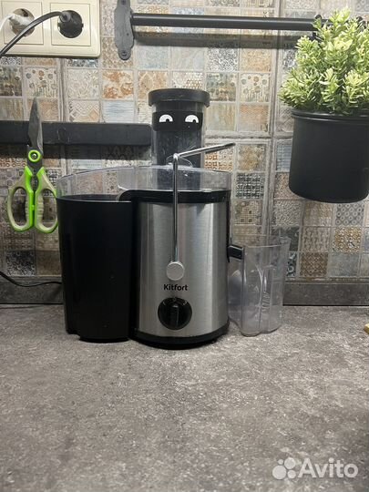 Соковыжималка kitfort центробежная на гарантии