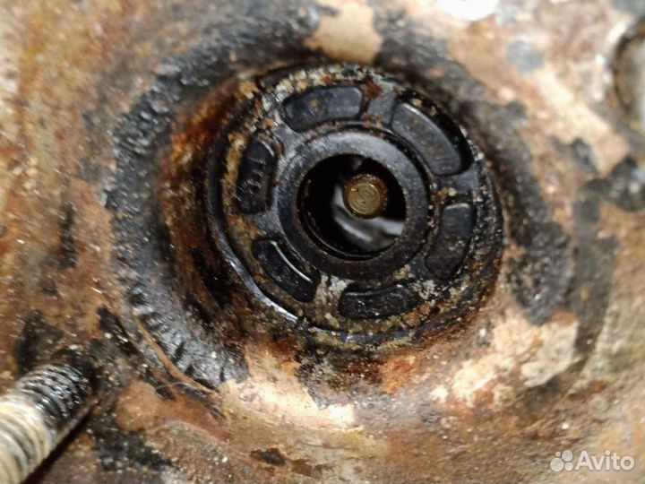 Вакуумник Opel Kadett хетчбек 1.6I 1989