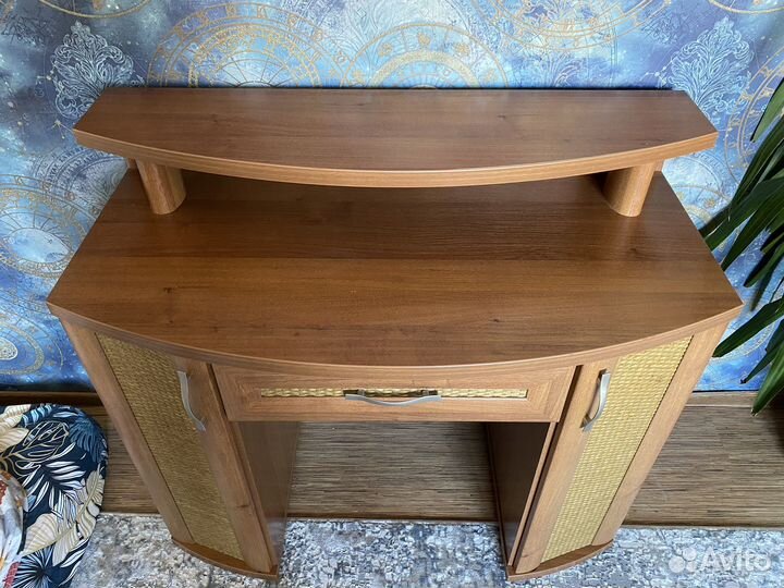 Трельяж, туалетный столик