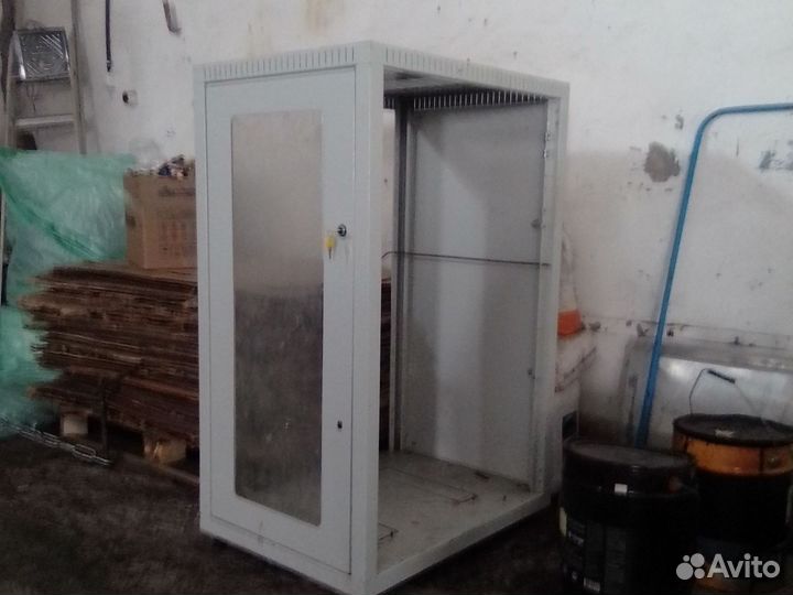 Шкаф телекоммуникационный