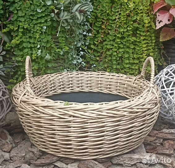 Корзина плетеная