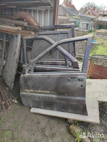 Двери на Jeep Grand Cherokee