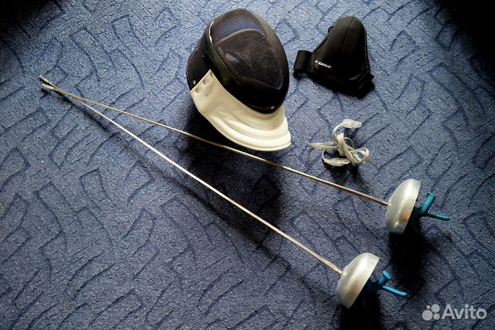 Маска для фехтования (защитный шлем), шпаги, шнур