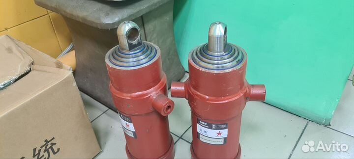 Цилиндр гидравлический 8 тонн вылет 1050мм