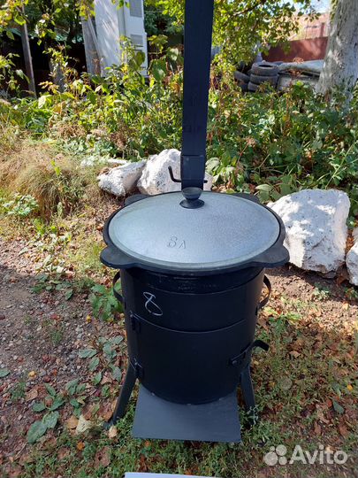 Казан чугунный 8 лит с печкой