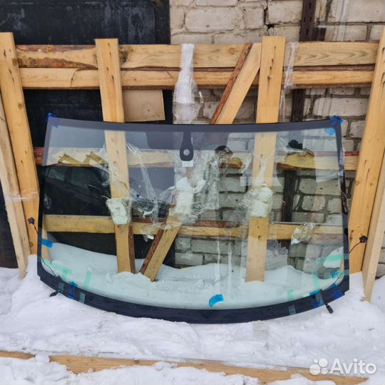 Лобовое стекло