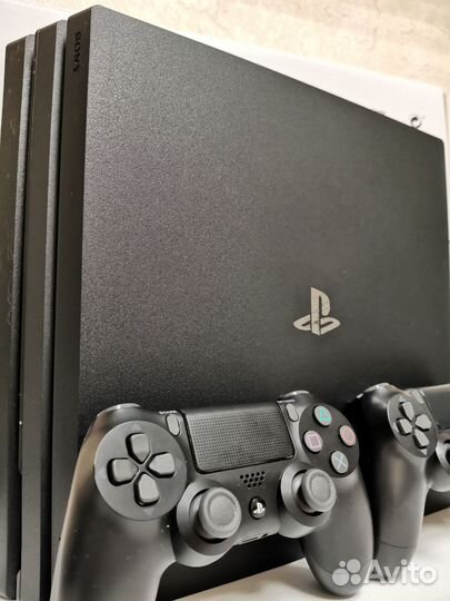 Sony Ps4 Pro 1tb 7208B 50+ игр +2 Джойстика