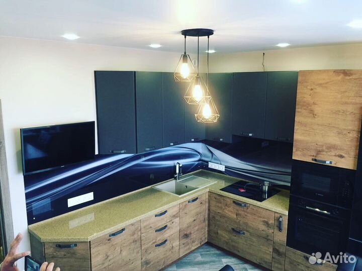 Столешницы из кварцевого агломерата и акрилового к