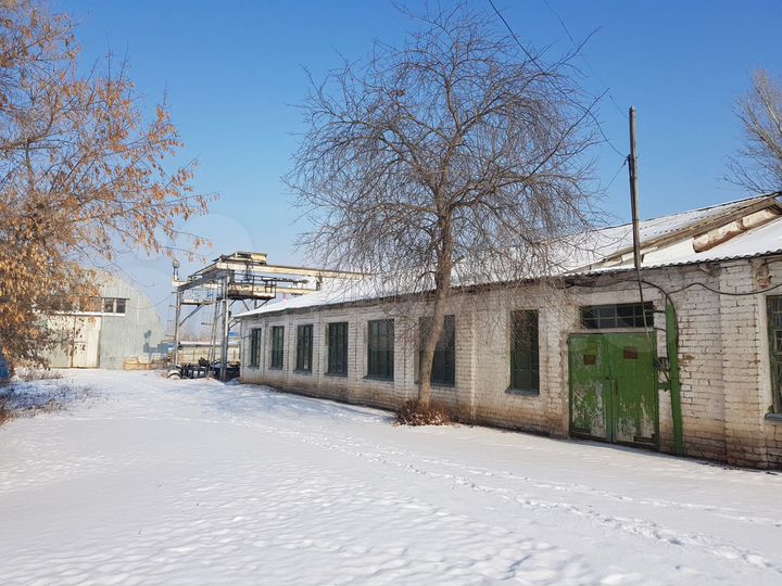 Производство, склады 1350 м²