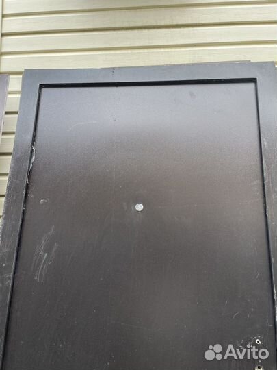Дверь входная металлическая с коробкой