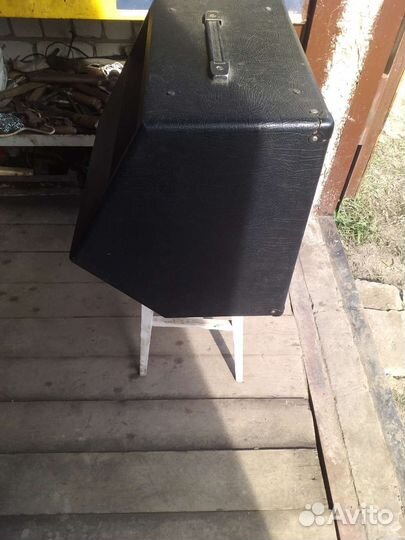 Комбоусилитель бас гитарный