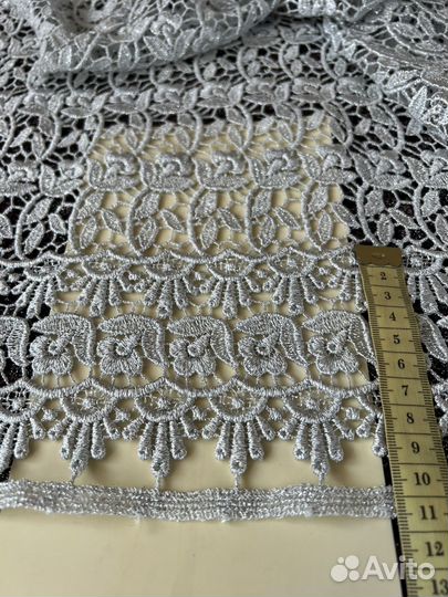 Отрез ткани кружево