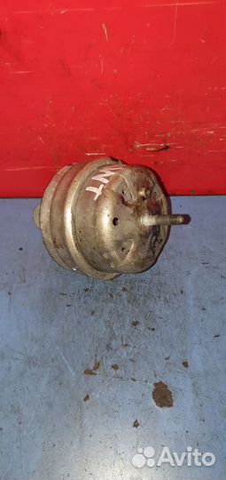 Подушка двигателя Volkswagen Passat B5 передняя