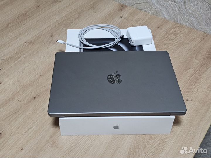 Apple MacBook Pro 14 M3 8Gb 512Gb MTL73LL/A