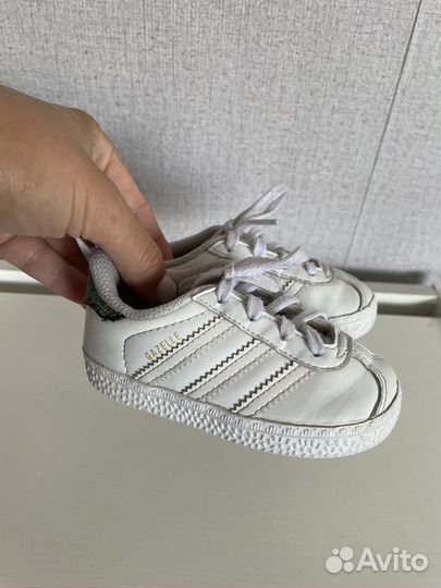 Кроссовки adidas 20