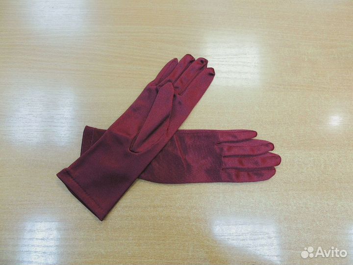 Перчатки атласные