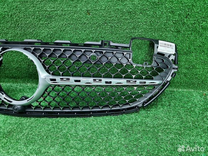 Решетка радиатора Mercedes-Benz C-Class