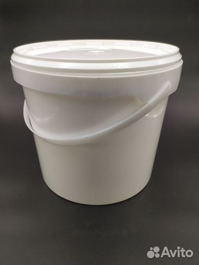 Пластиковая тара ведра банки