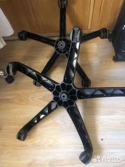 Зачасти для компютерного кресла