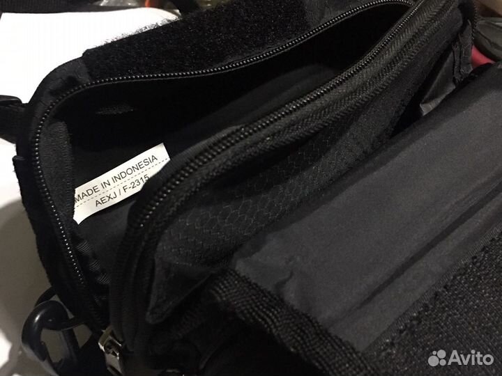 Сумка на плечо. с магнитами или на бак мото