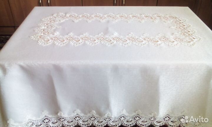 Скатерть праздничная новая