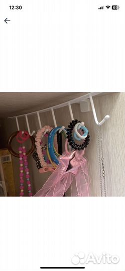 Вешалка с крючками под шкаф